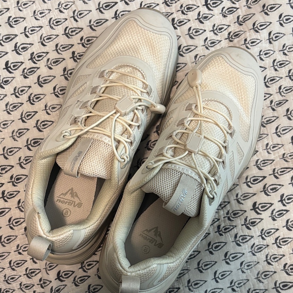 Altra Men's Beige sneakers